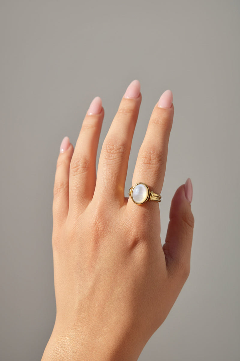 loin. ロワン パールリング moon ring Moon Ring – Luna Divina Co.